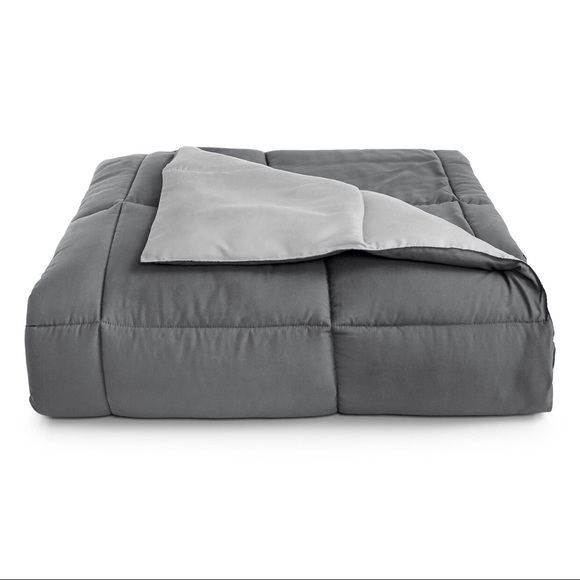 Martha Stewart reversible comforter - Picture 4 of 6